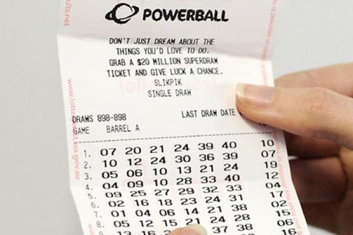 chances of winning saturday lotto