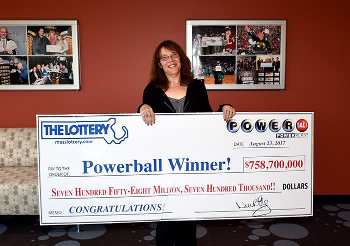 Mavis Wanczyk Powerball lottery winner